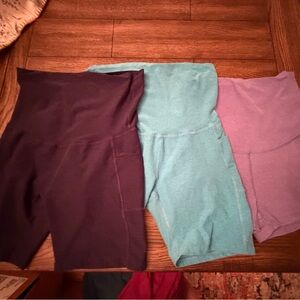 Set of 3 maternity bike shorts, Beyond Yoga (beyond the bump) brand, size XL